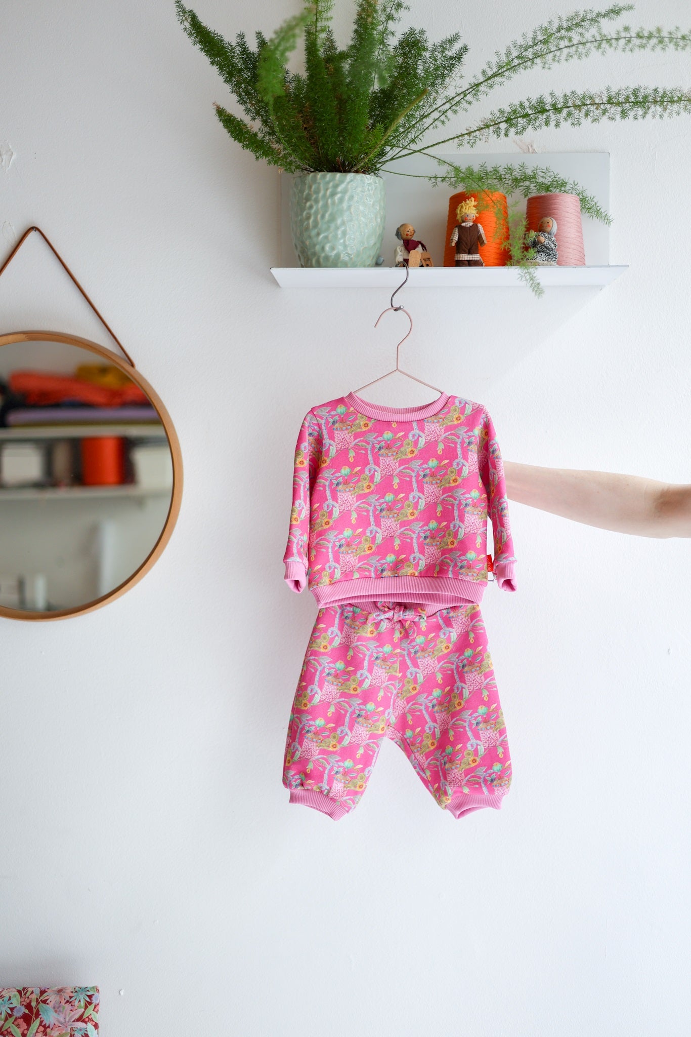 Babies organic cotton sweatshirt and pants.