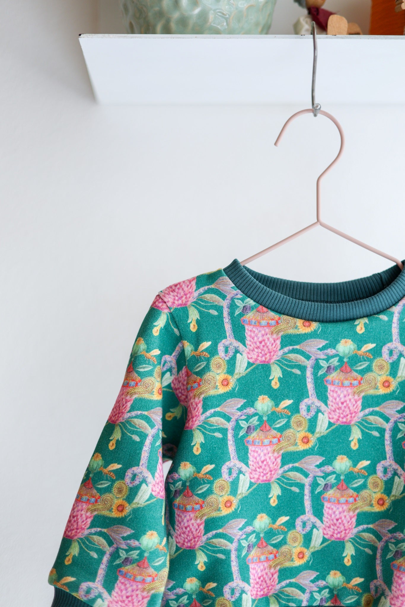 Babies organic cotton sweatshirt.