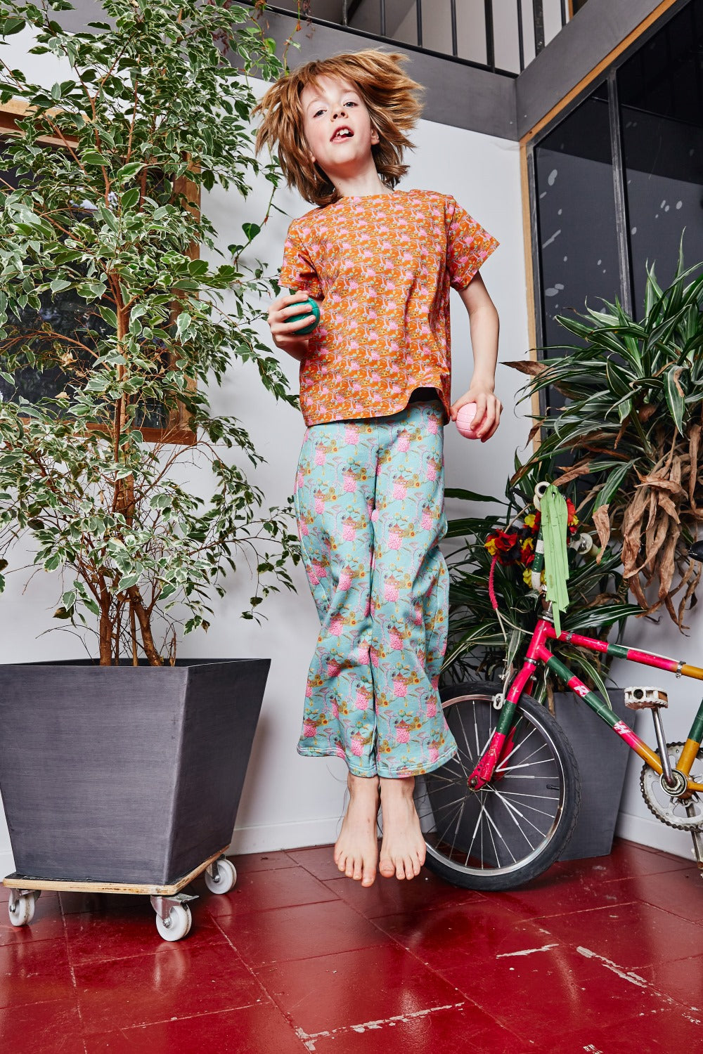 Kids organic cotton sweat pants.