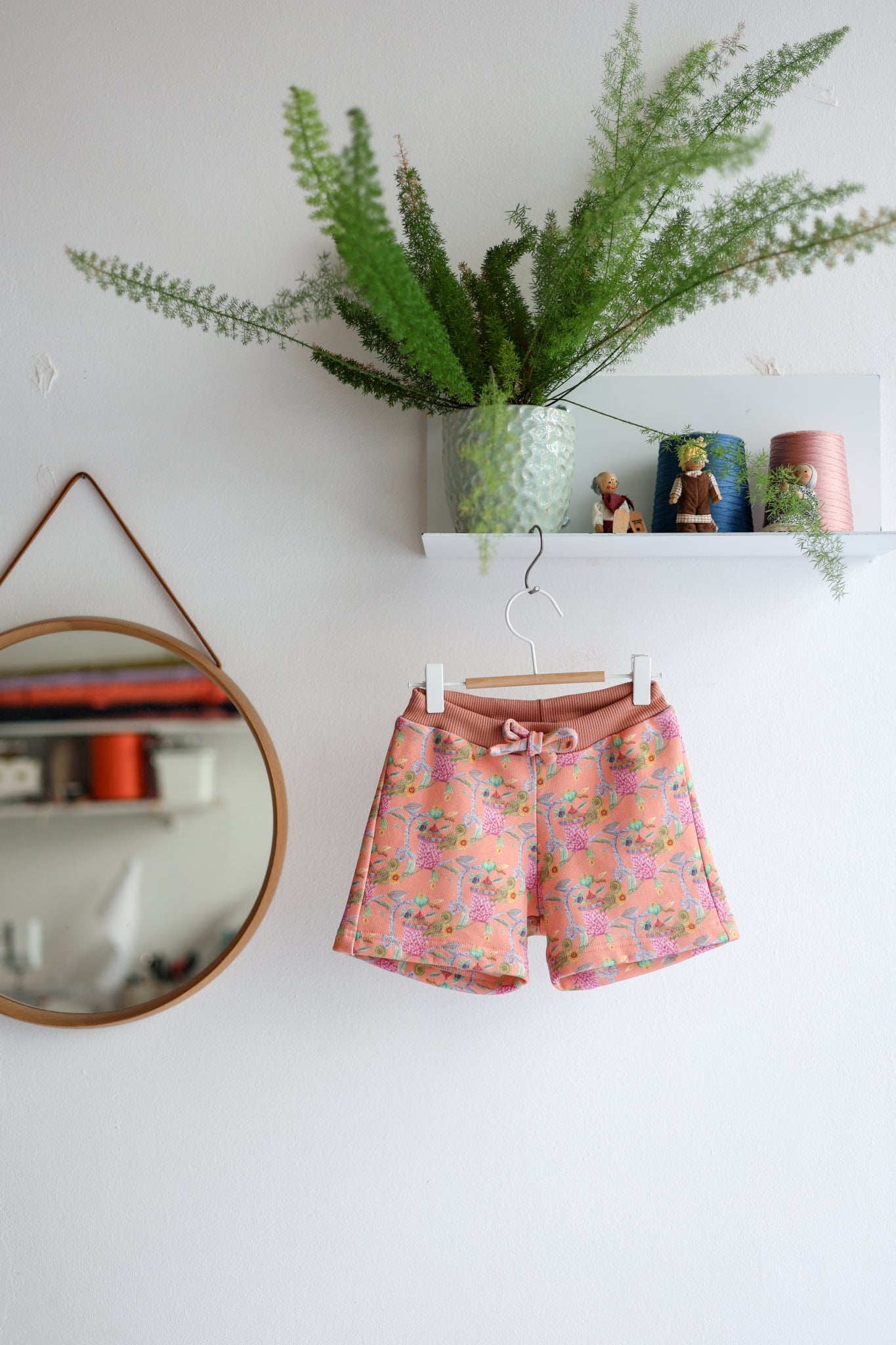 Organic cotton sweat kids shorts.