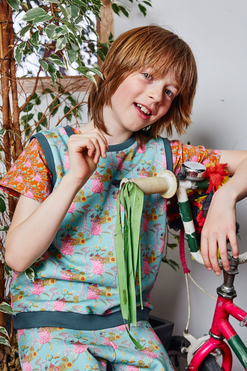 Kids organic cotton sweater vest.