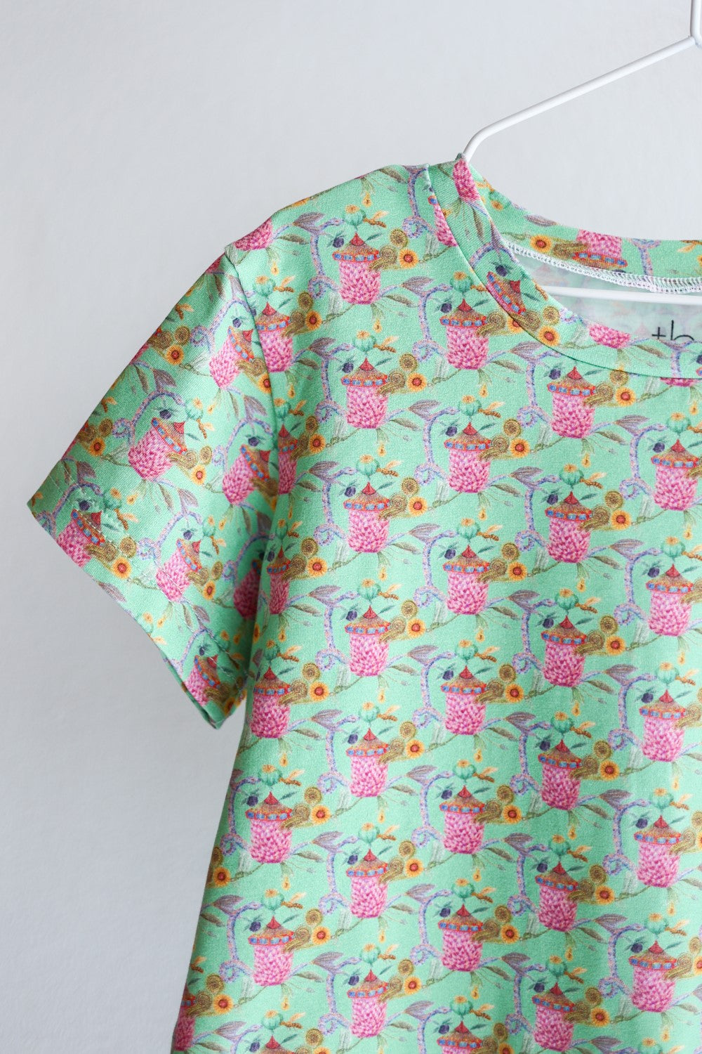 Organic cotton stretch jersey kids unisex t-shirt.