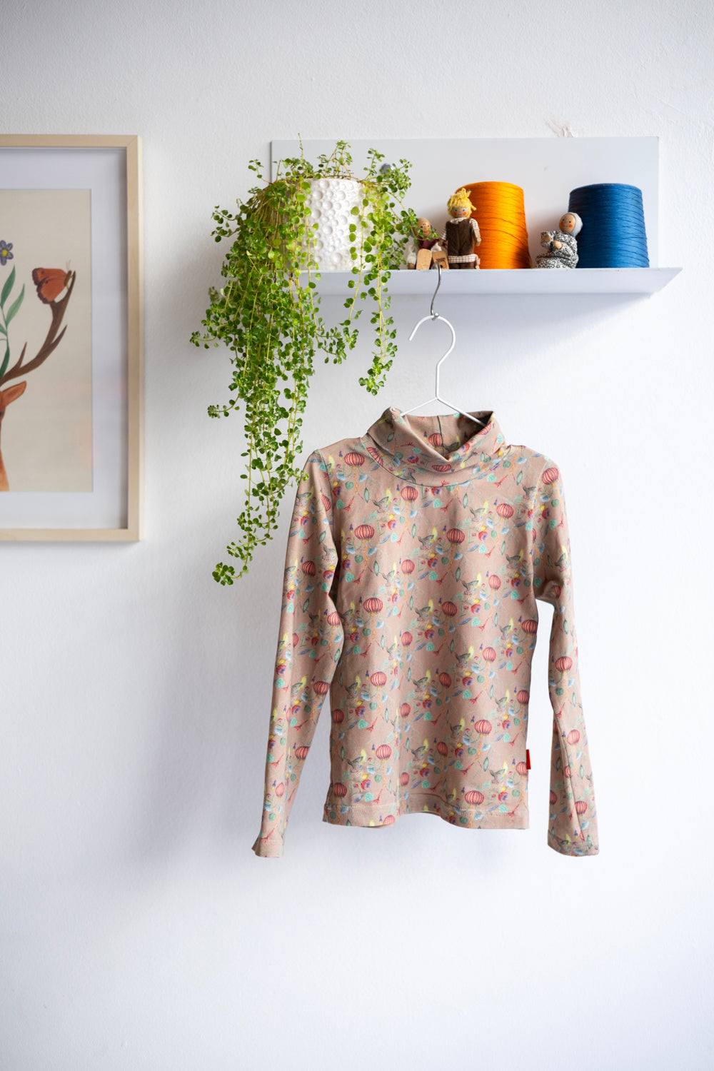 Kids organic cotton stretch jersey turtleneck t-shirt.