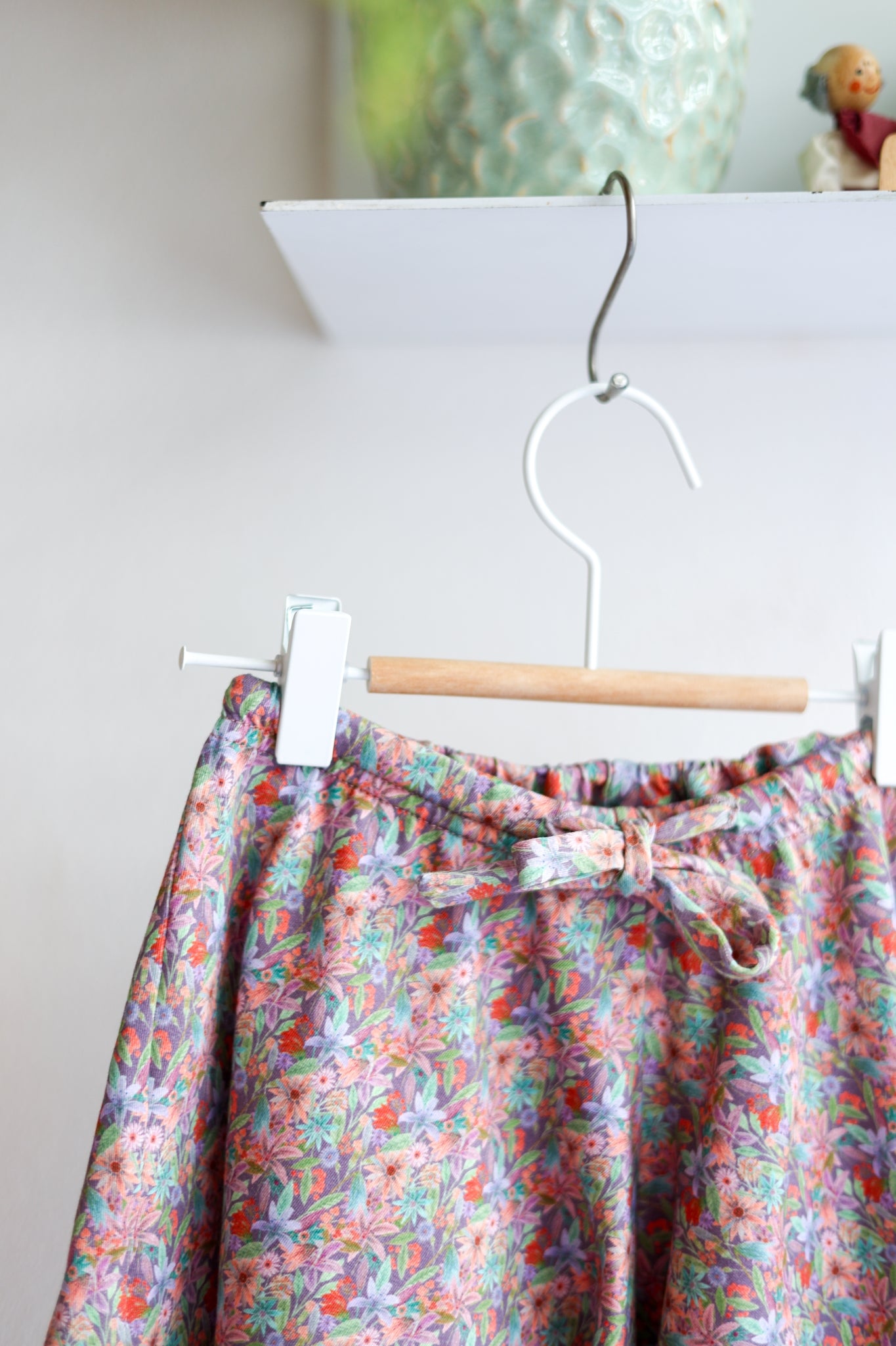 Organic cotton jersey kids extra flared shorts.