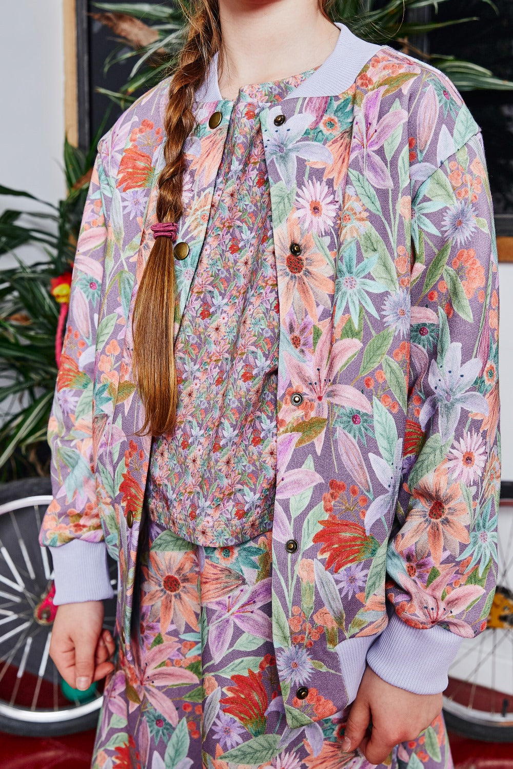 Organic cotton stretch jersey girls t-shirt.