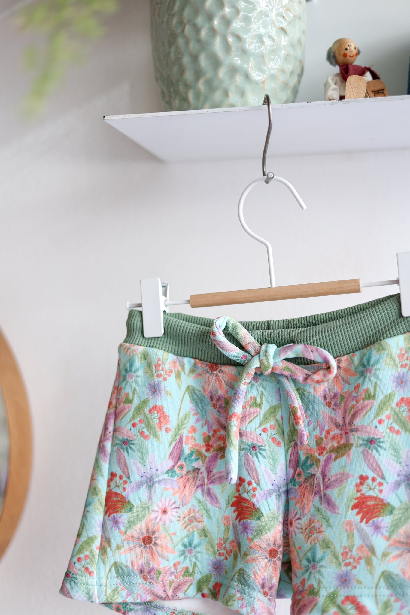 Organic cotton sweat kids shorts.