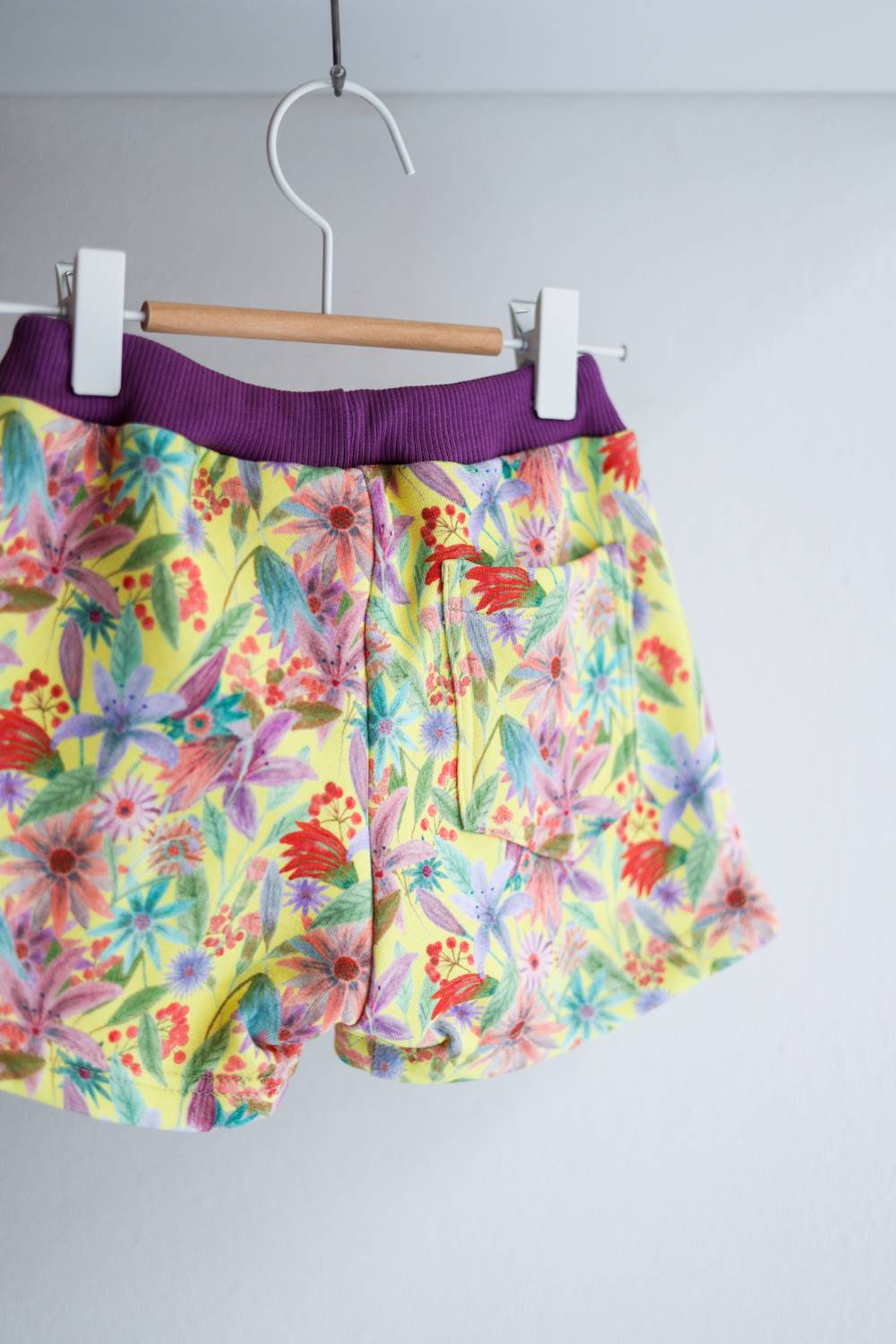 Organic cotton sweat kids shorts.