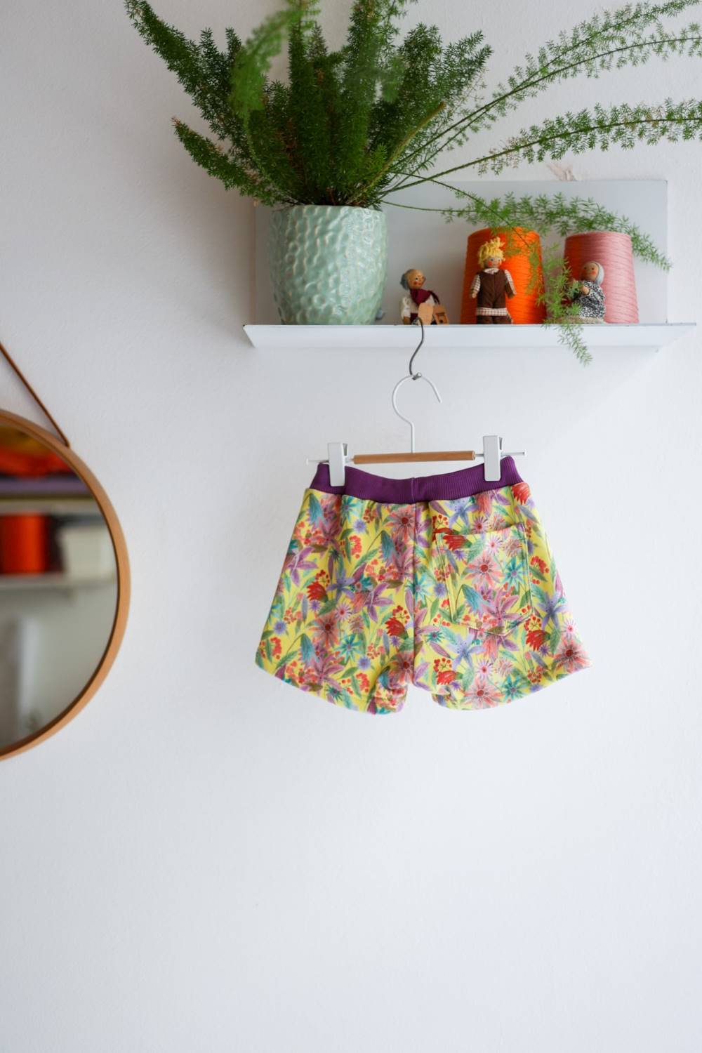 Organic cotton sweat kids shorts.