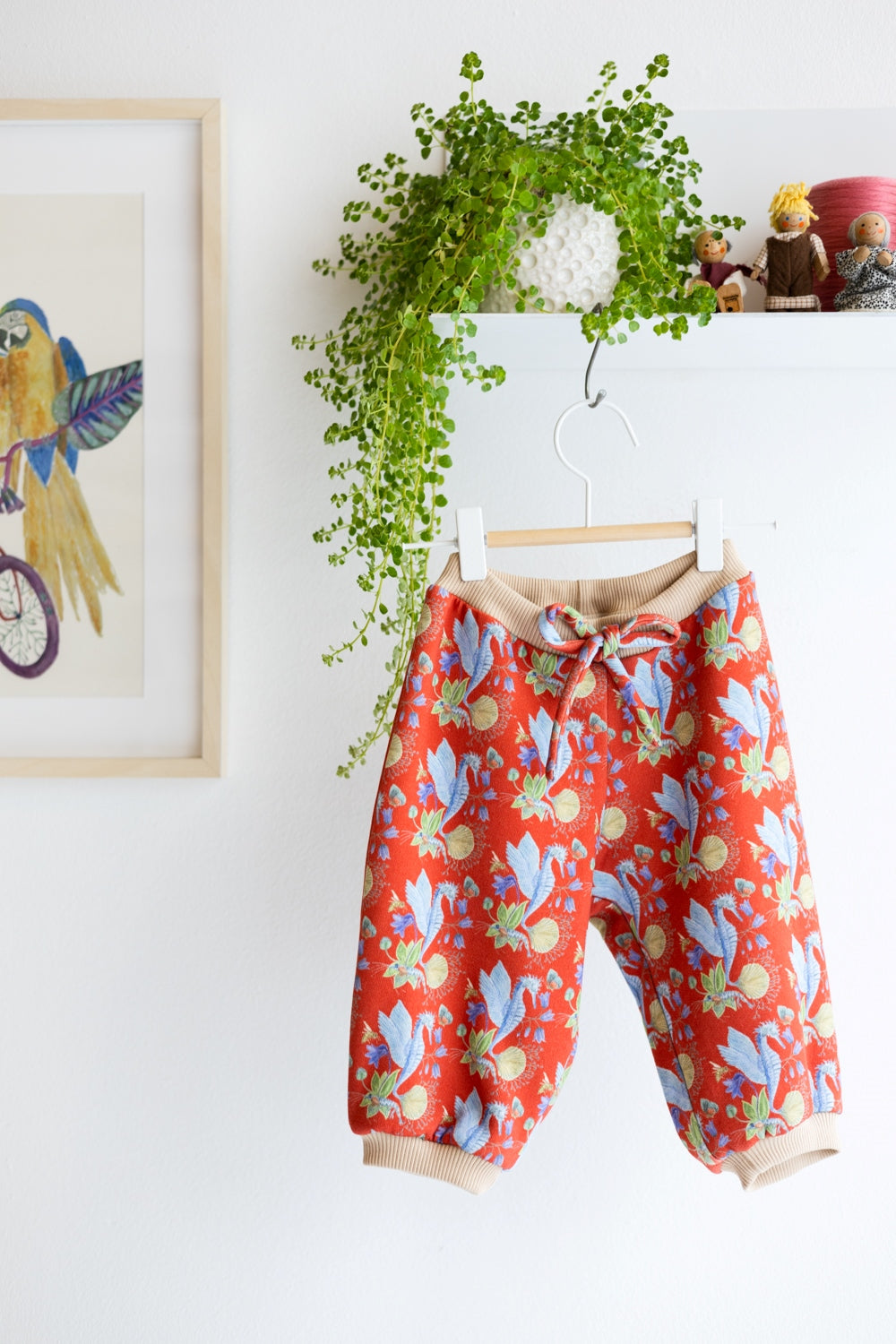 Babies organic cotton sweat pants.