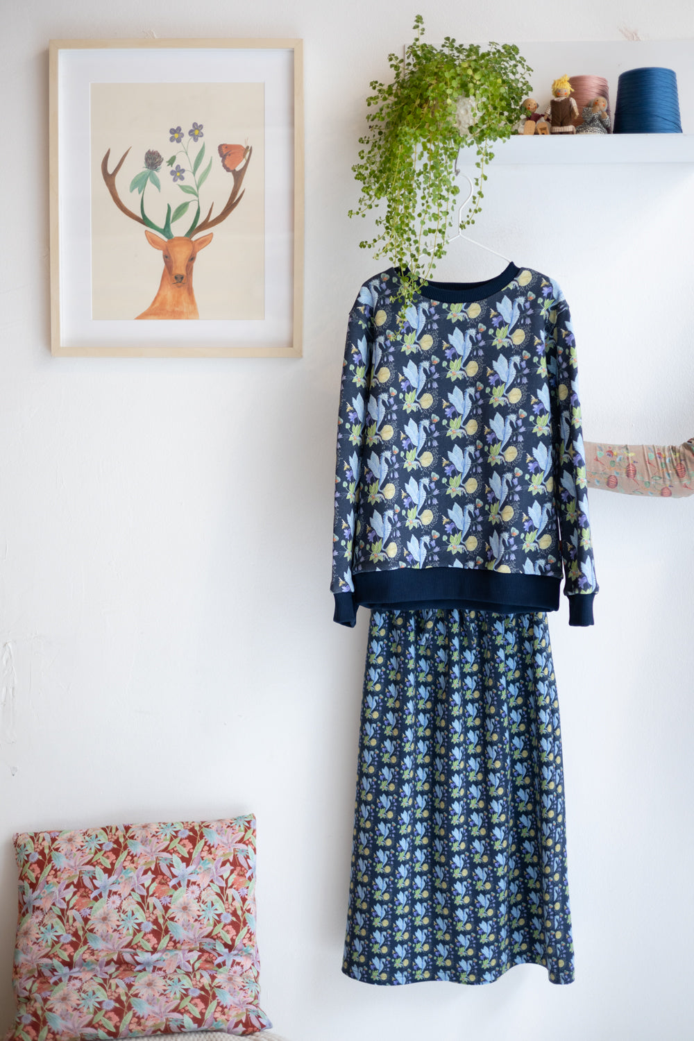 Kids organic cotton sweatshirt and long skirt.