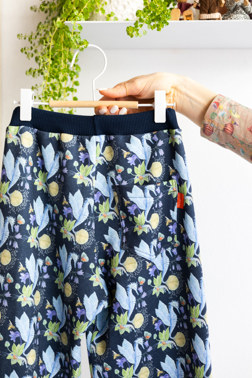Kids organic cotton sweat pants.