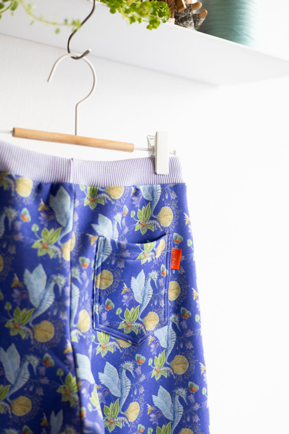 Kids organic cotton sweat pants.