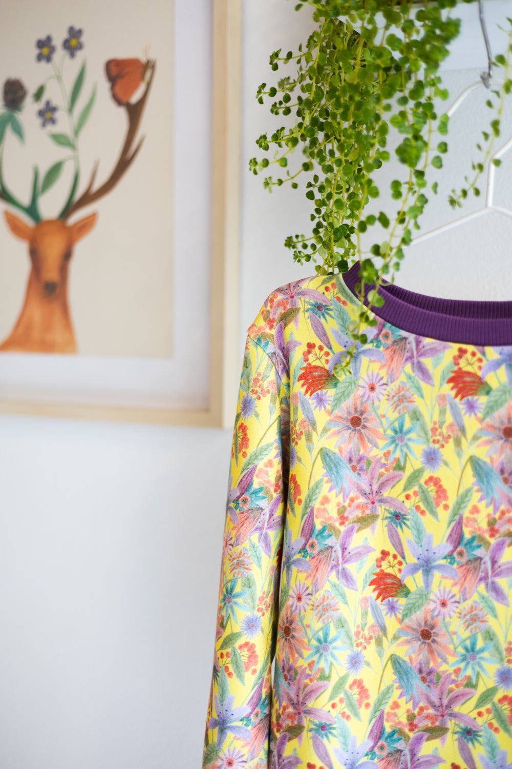 Girls organic cotton sweatshirt.