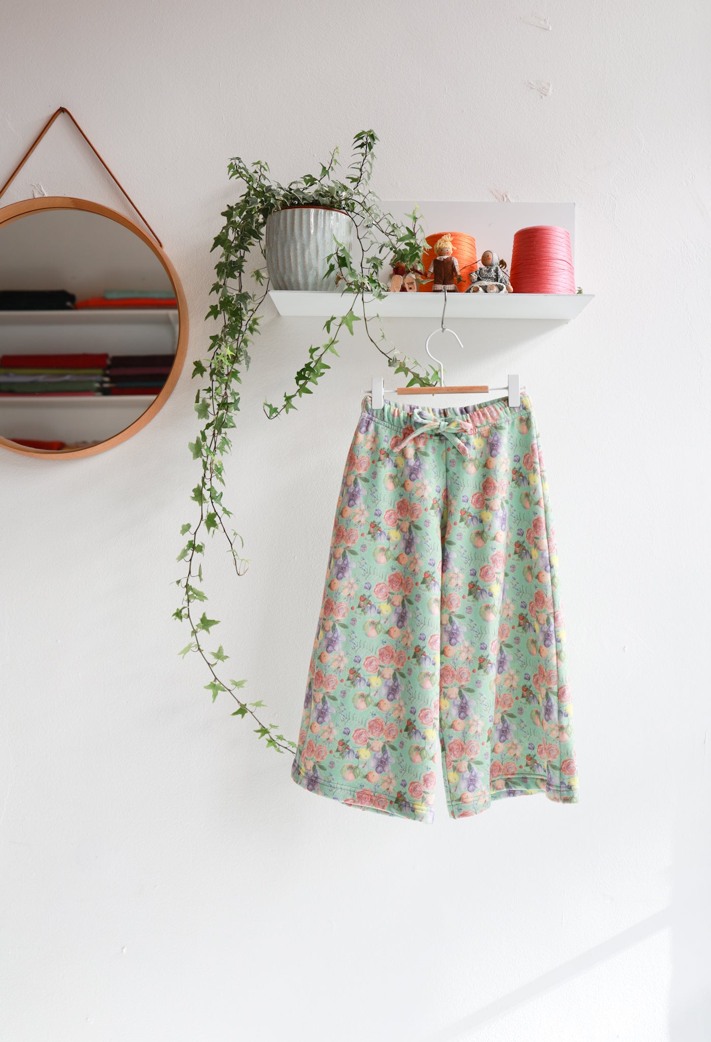 Kids organic cotton extra wide pants.