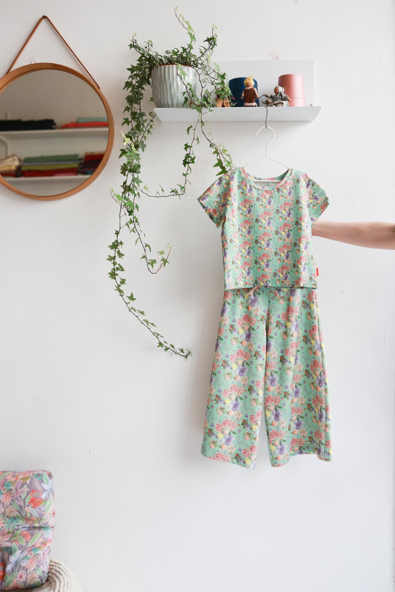 Organic cotton girls t-shirt and pants.