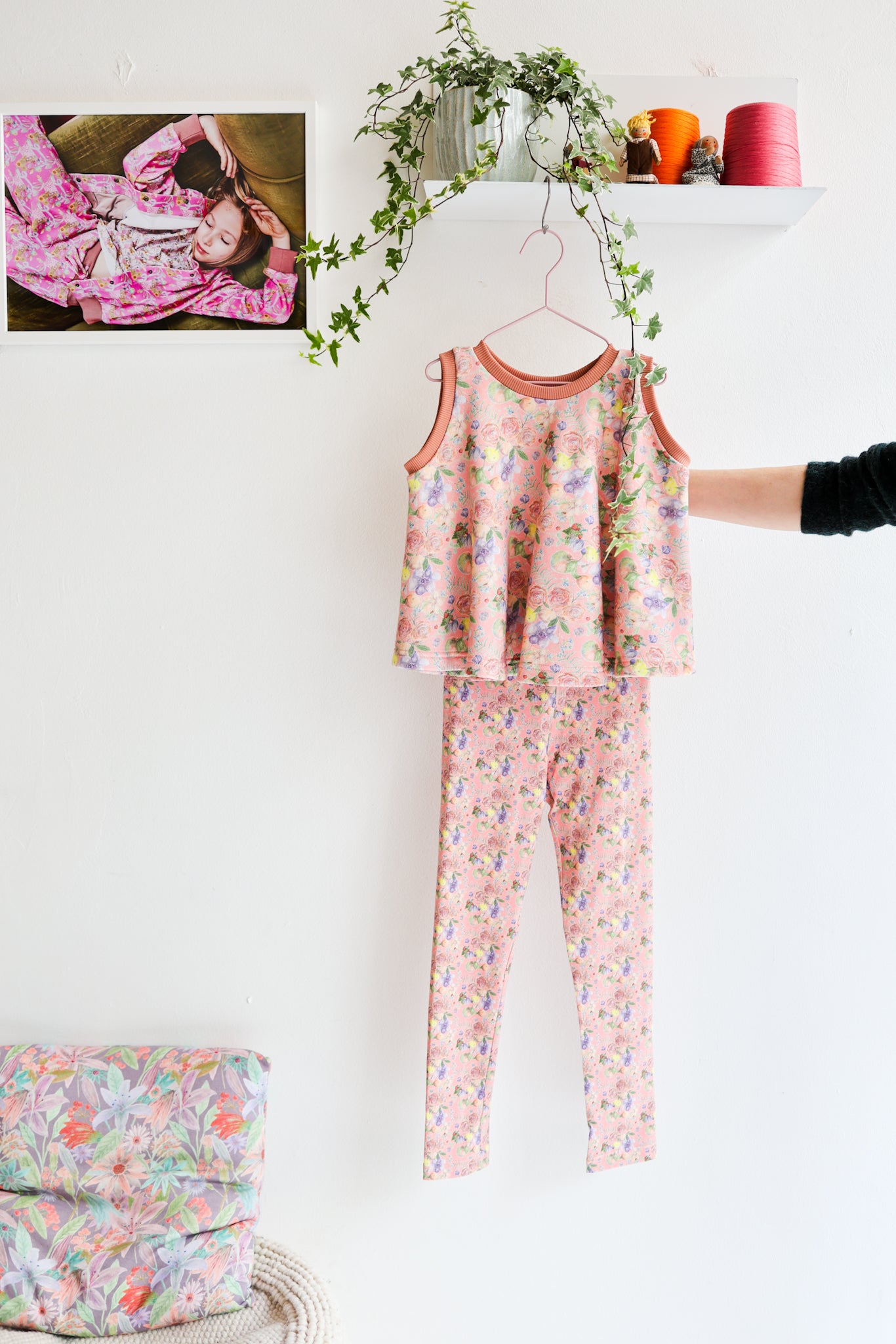 Kids organic cotton flared skirt and leggins.