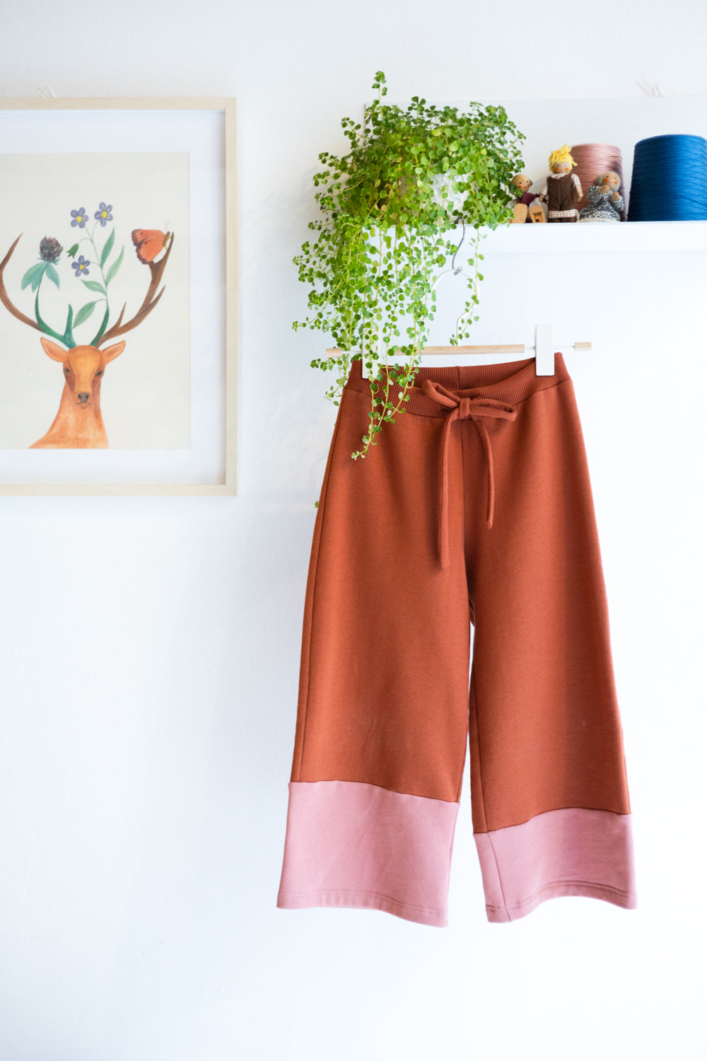 Kids organic cotton sweat pants.