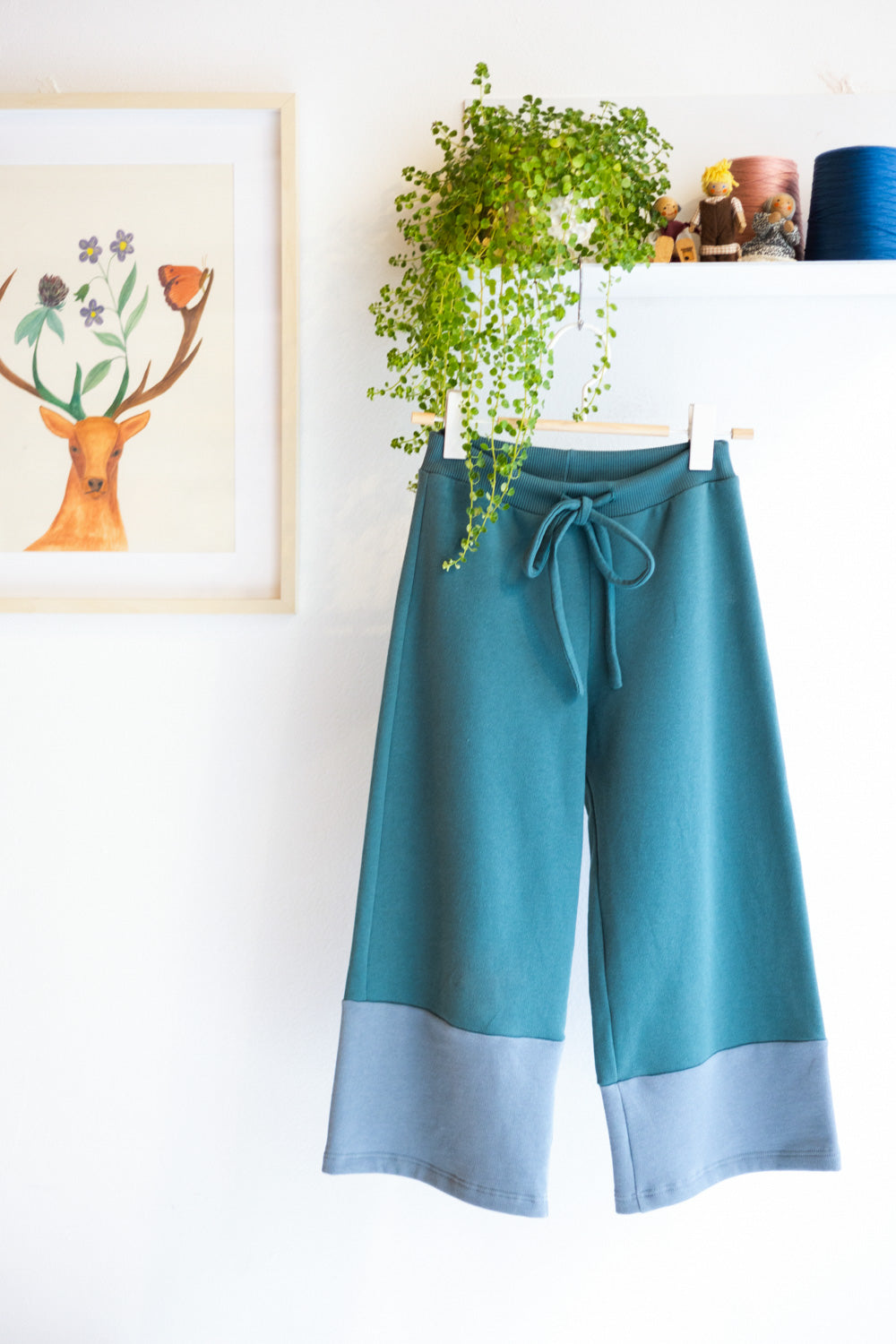 Kids organic cotton sweat pants.