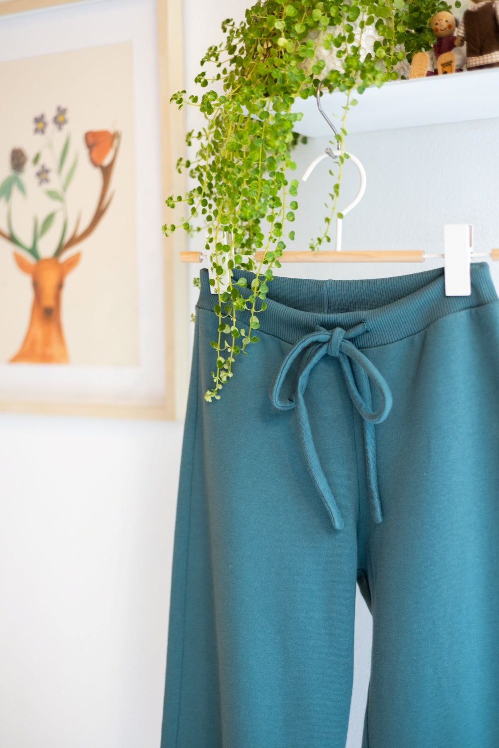 Kids organic cotton sweat pants.