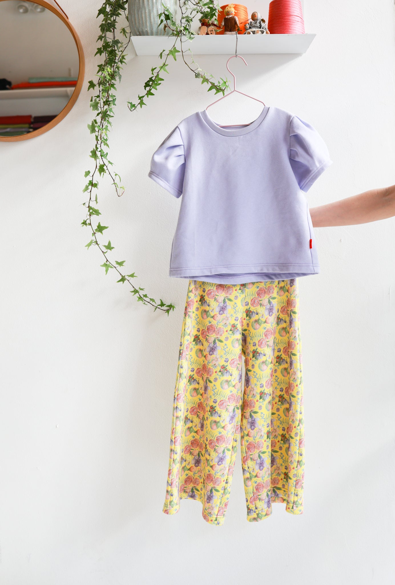 Organic cotton puffed sleeve kids top and pants.