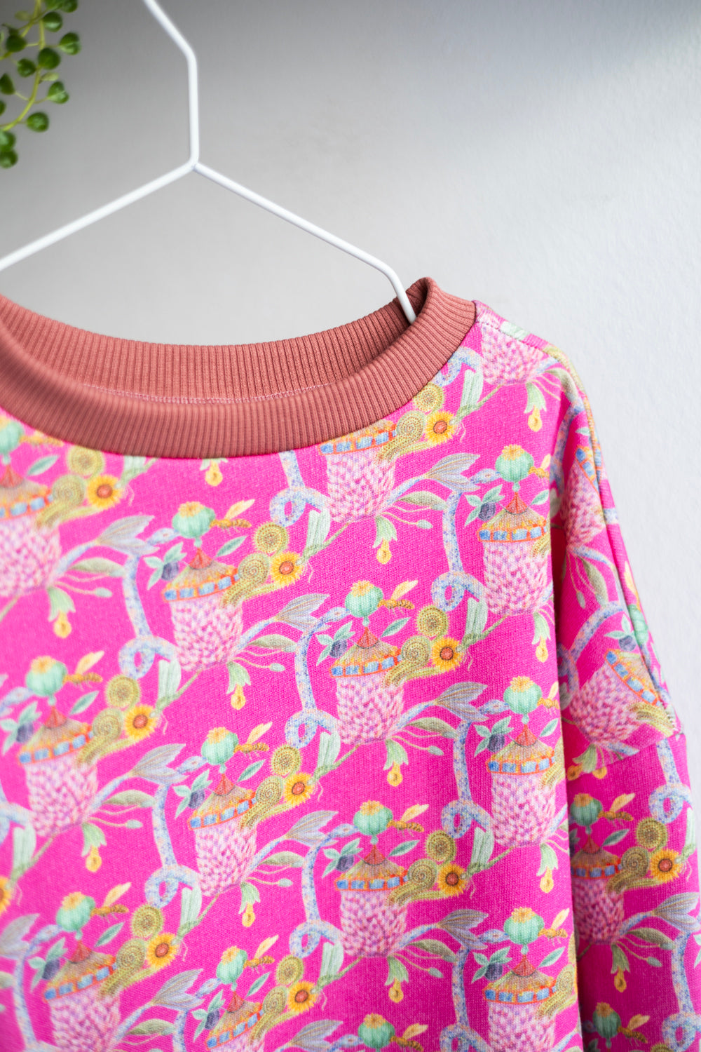 Kids unisex organic cotton oversized sweatshirt.