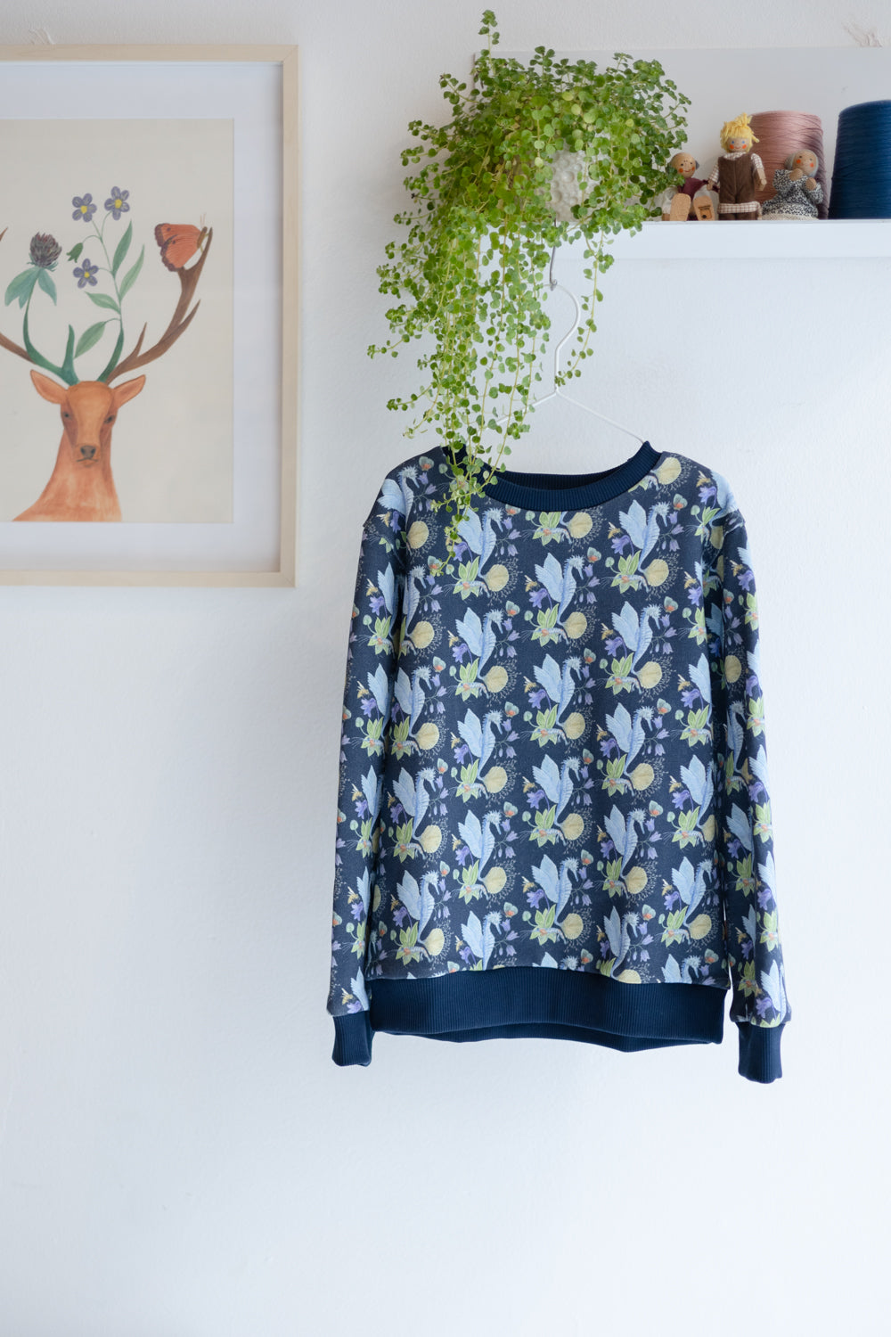Kids unisex organic cotton sweatshirt.