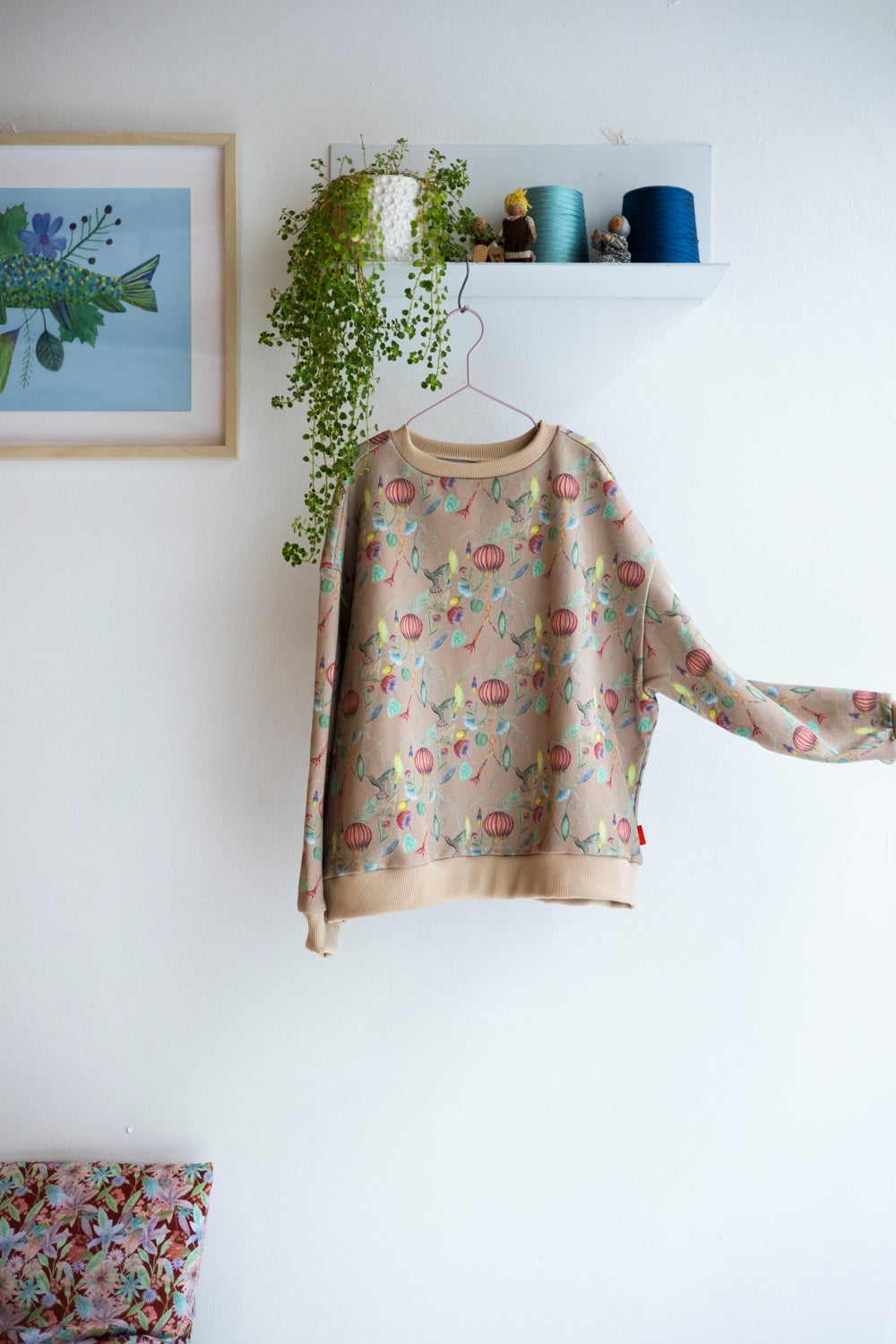 Kids organic cotton oversized sweatshirt.