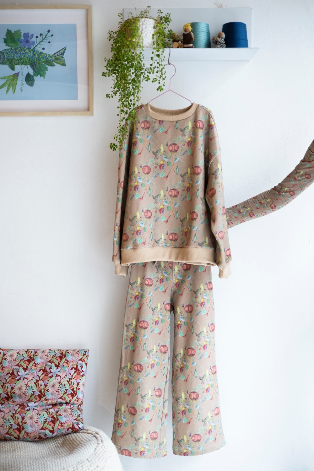 Kids organic cotton oversized sweatshirt and pants.