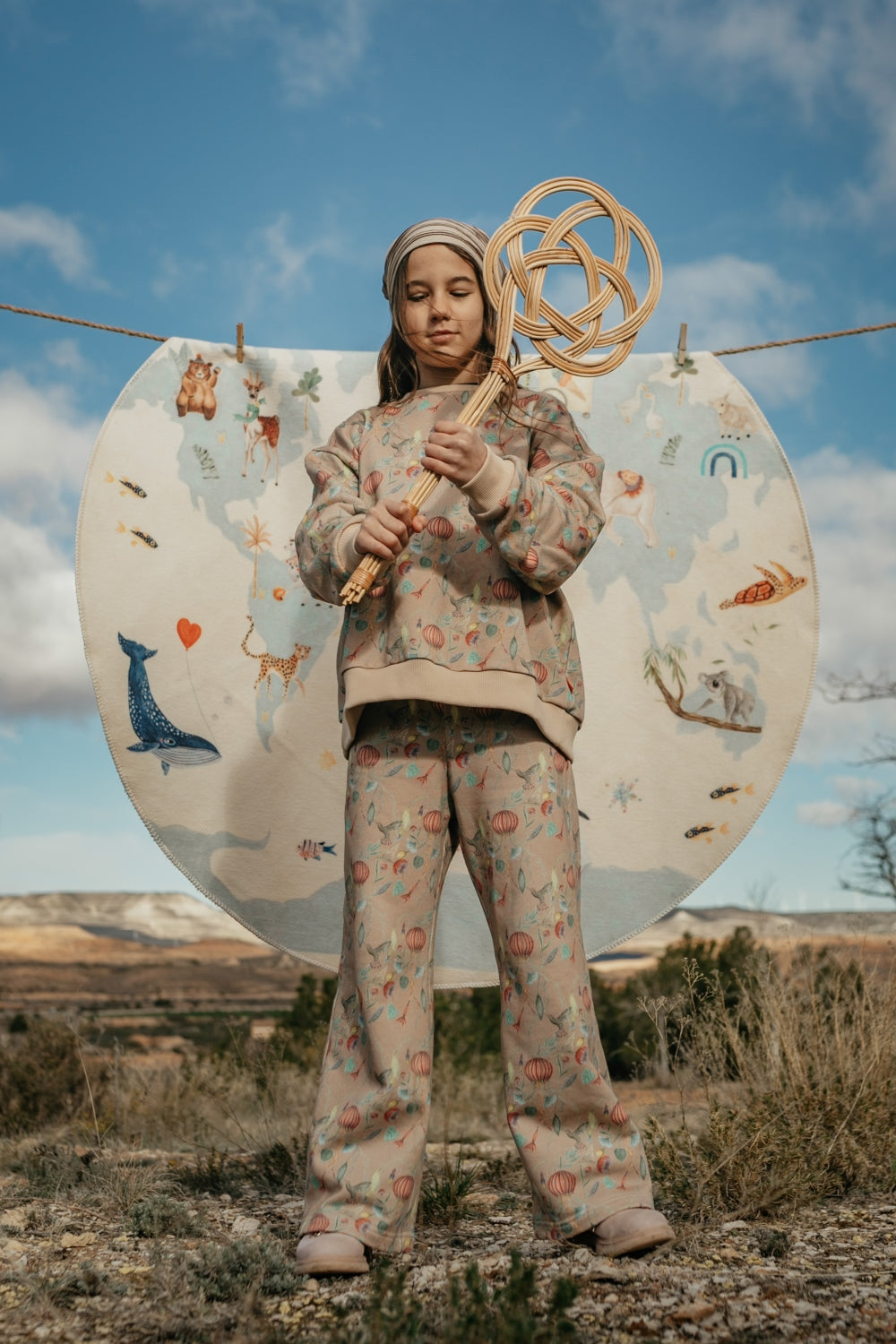 Kids organic cotton oversized sweatshirt and pants.