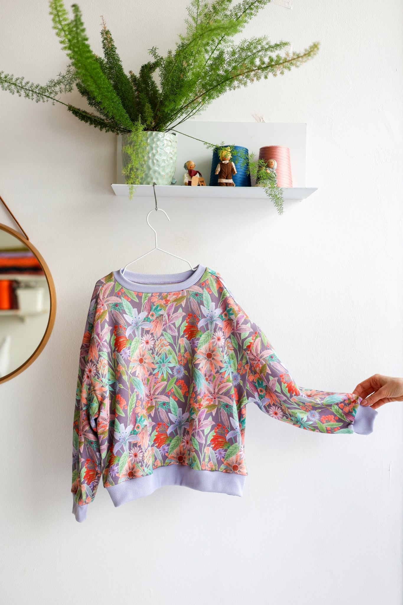 Organic cotton kids oversized sweatshirt.