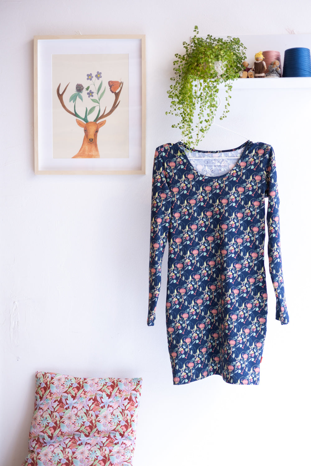 Women organic cotton stretch jersey fitted dress.