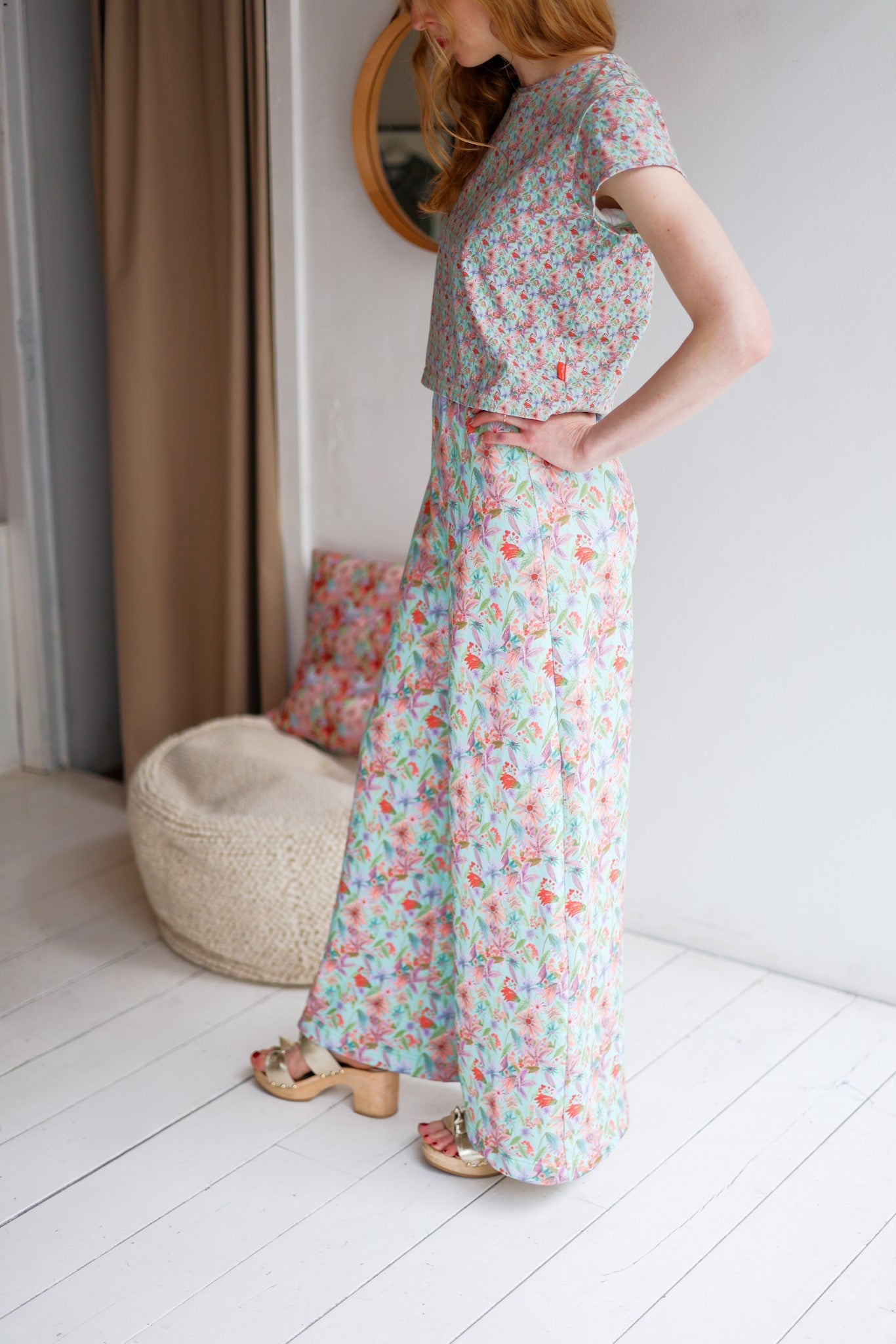 Women organic cotton sweat high waisted comfy pants.