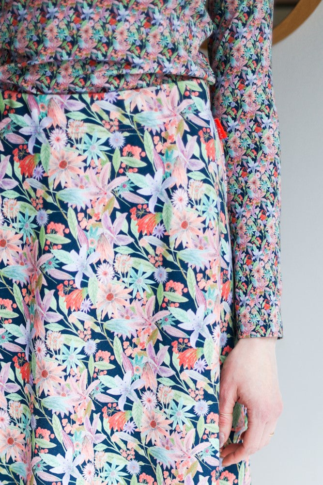 Women organic cotton sweat flared long skirt.