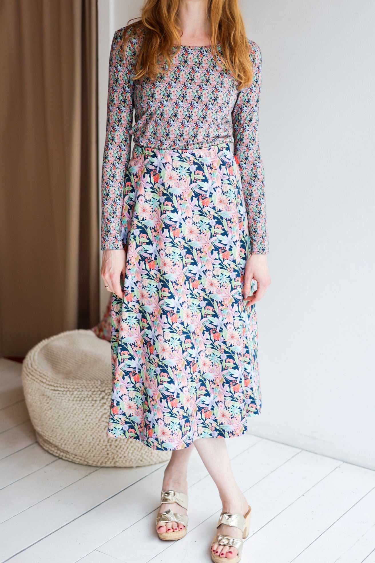 Women organic cotton sweat flared long skirt.