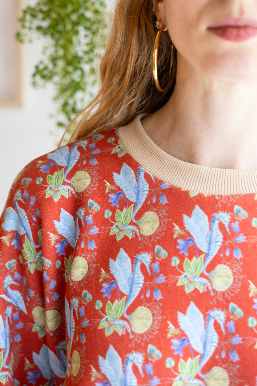 Women organic cotton round neck oversized sweatshirt.
