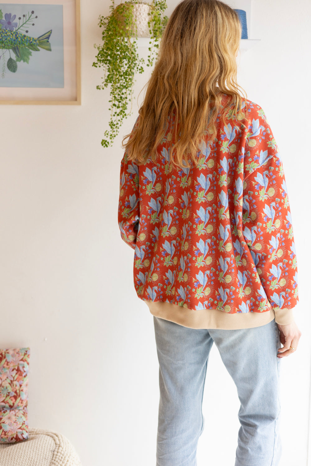 Women organic cotton round neck oversized sweatshirt.
