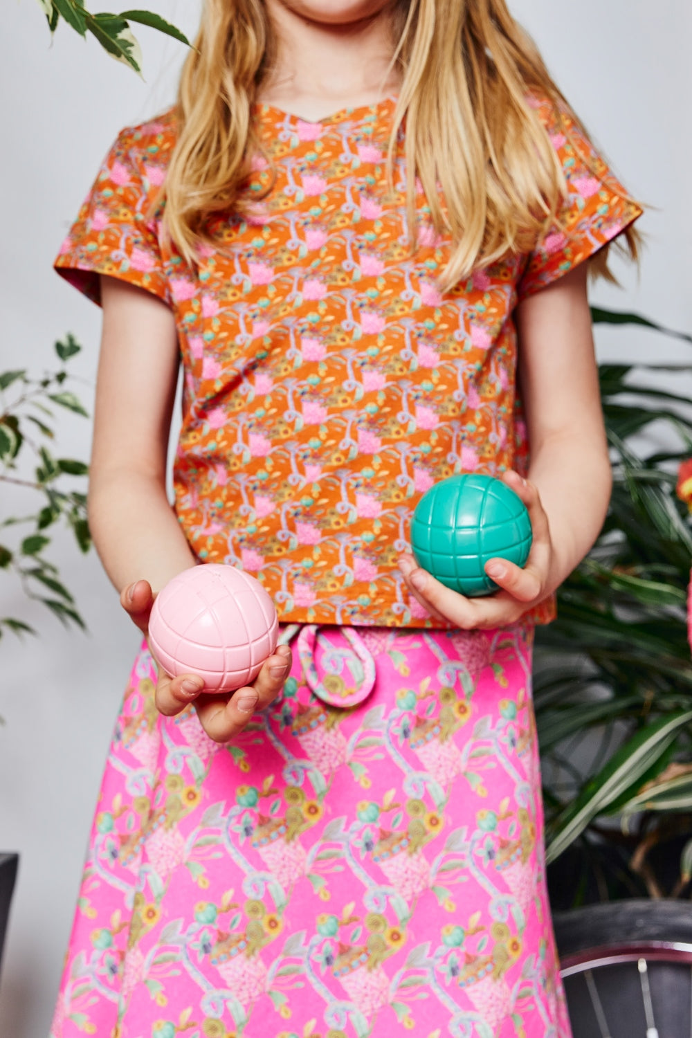 Organic cotton stretch jersey girls t-shirt.