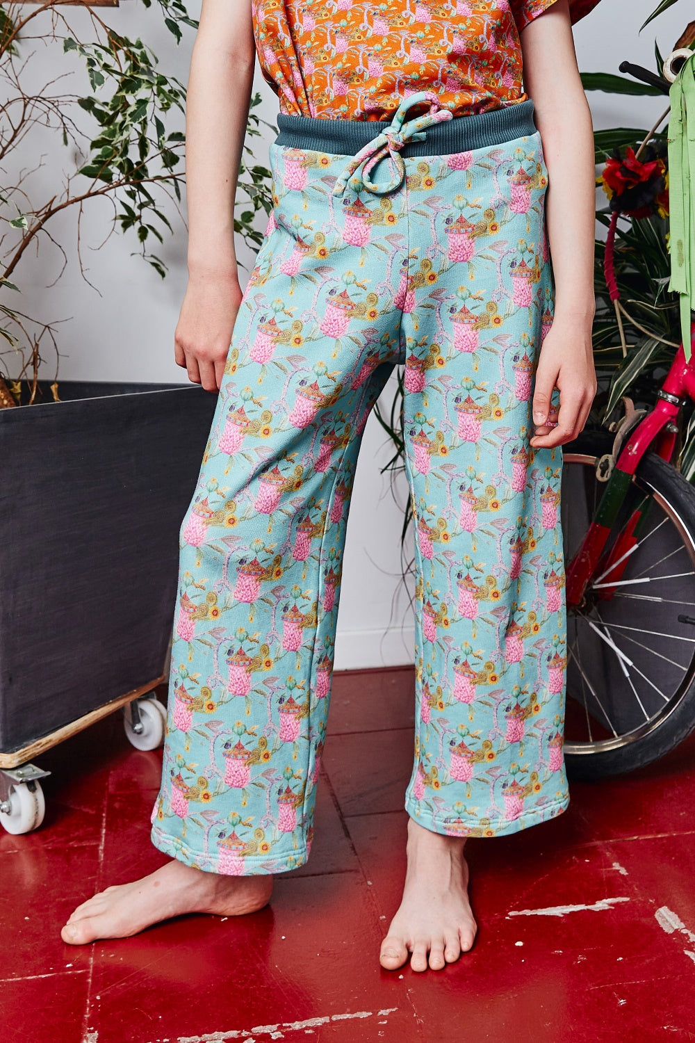 Kids organic cotton sweat pants.