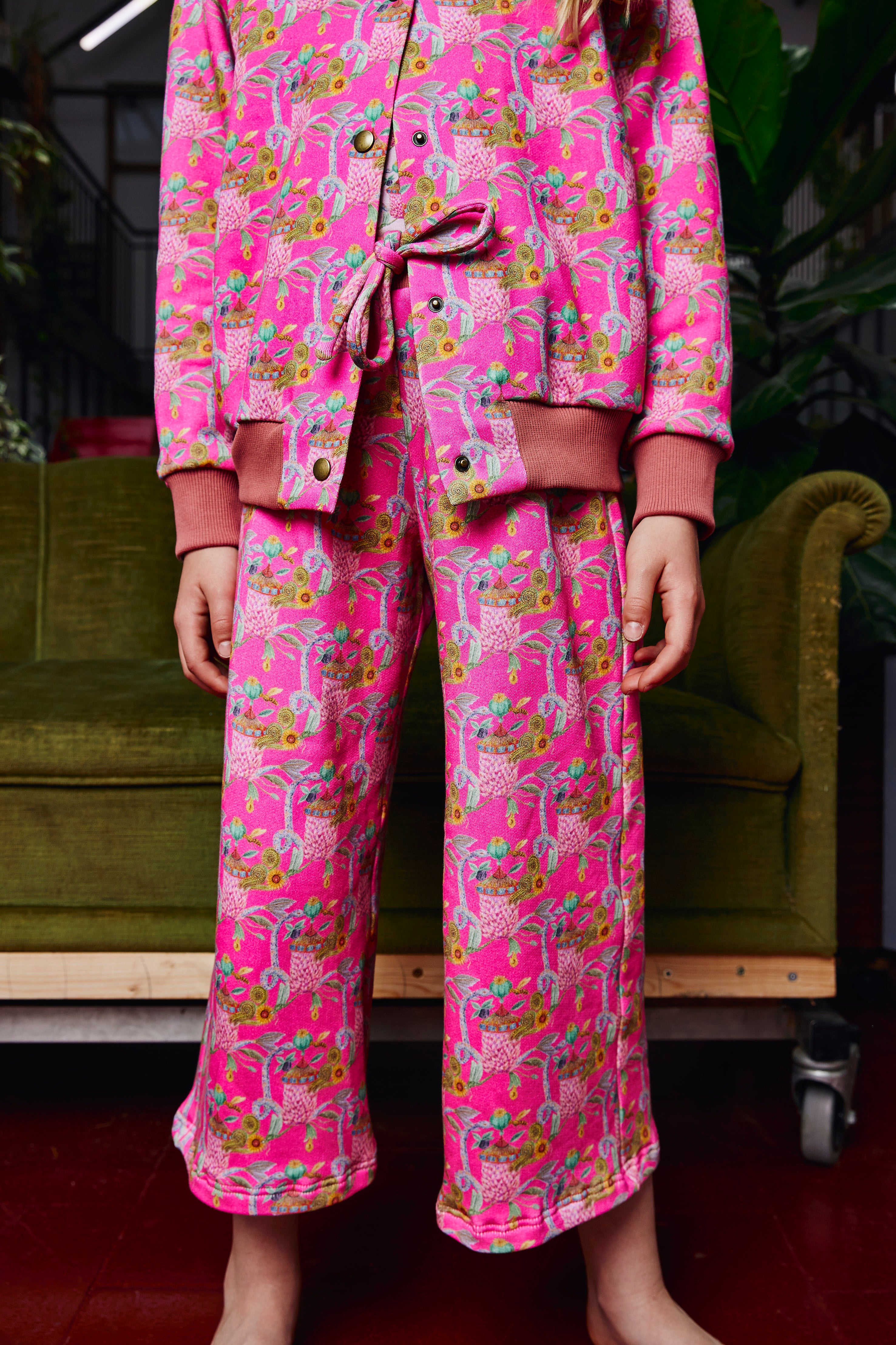 Kids organic cotton sweat pants.