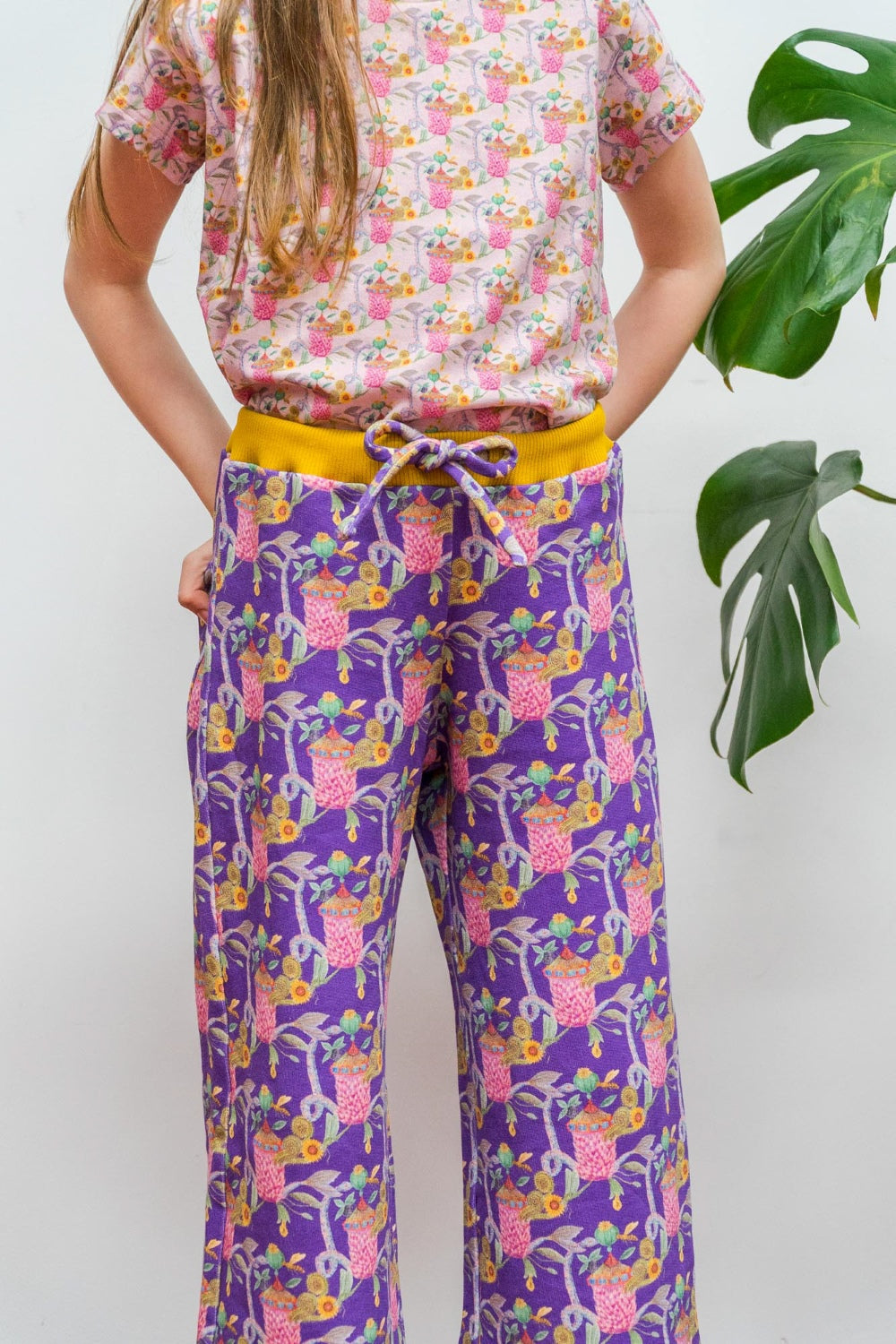 Kids organic cotton sweat pants.