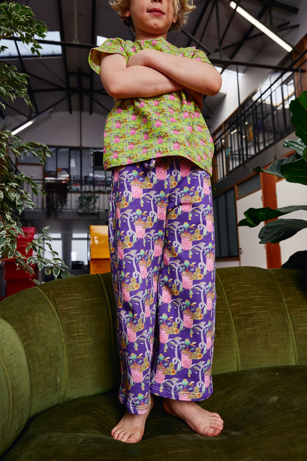 Kids organic cotton sweat pants.