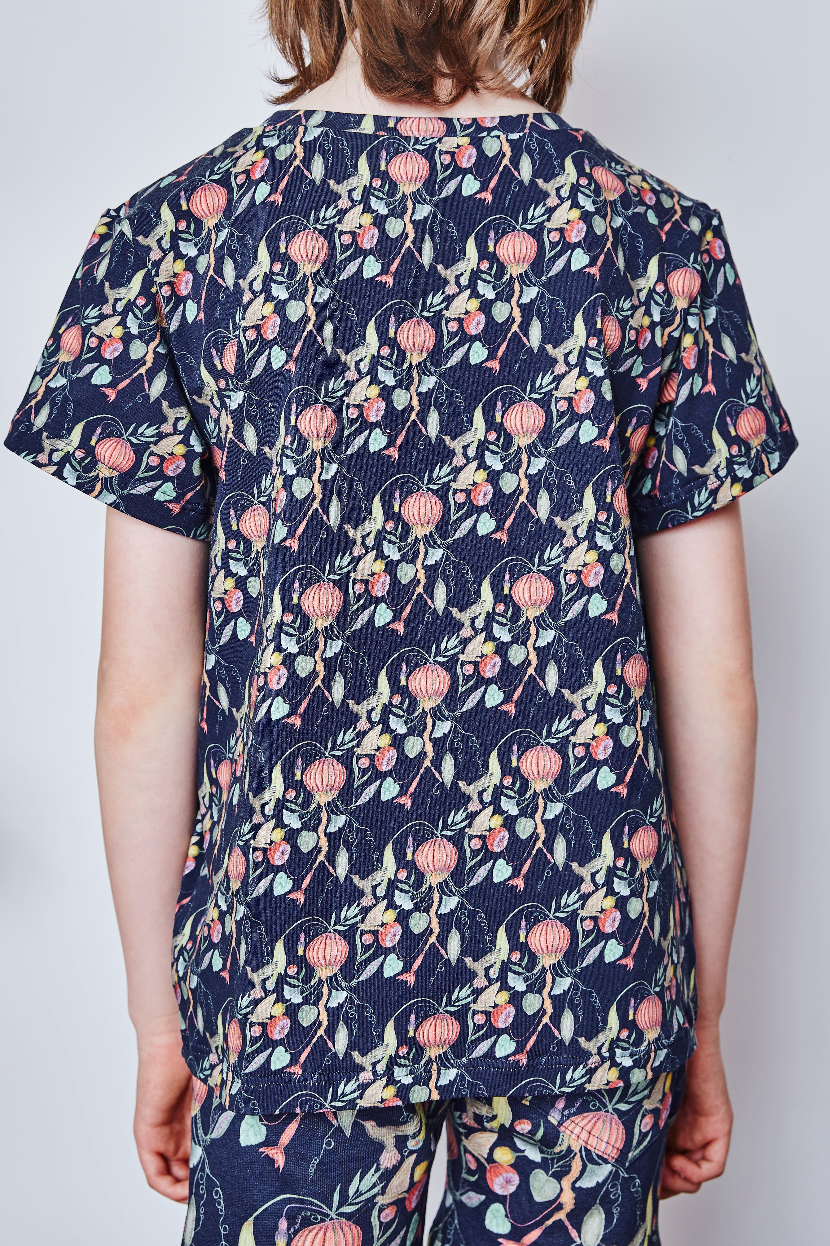 Kids organic cotton stretch jersey t-shirt.