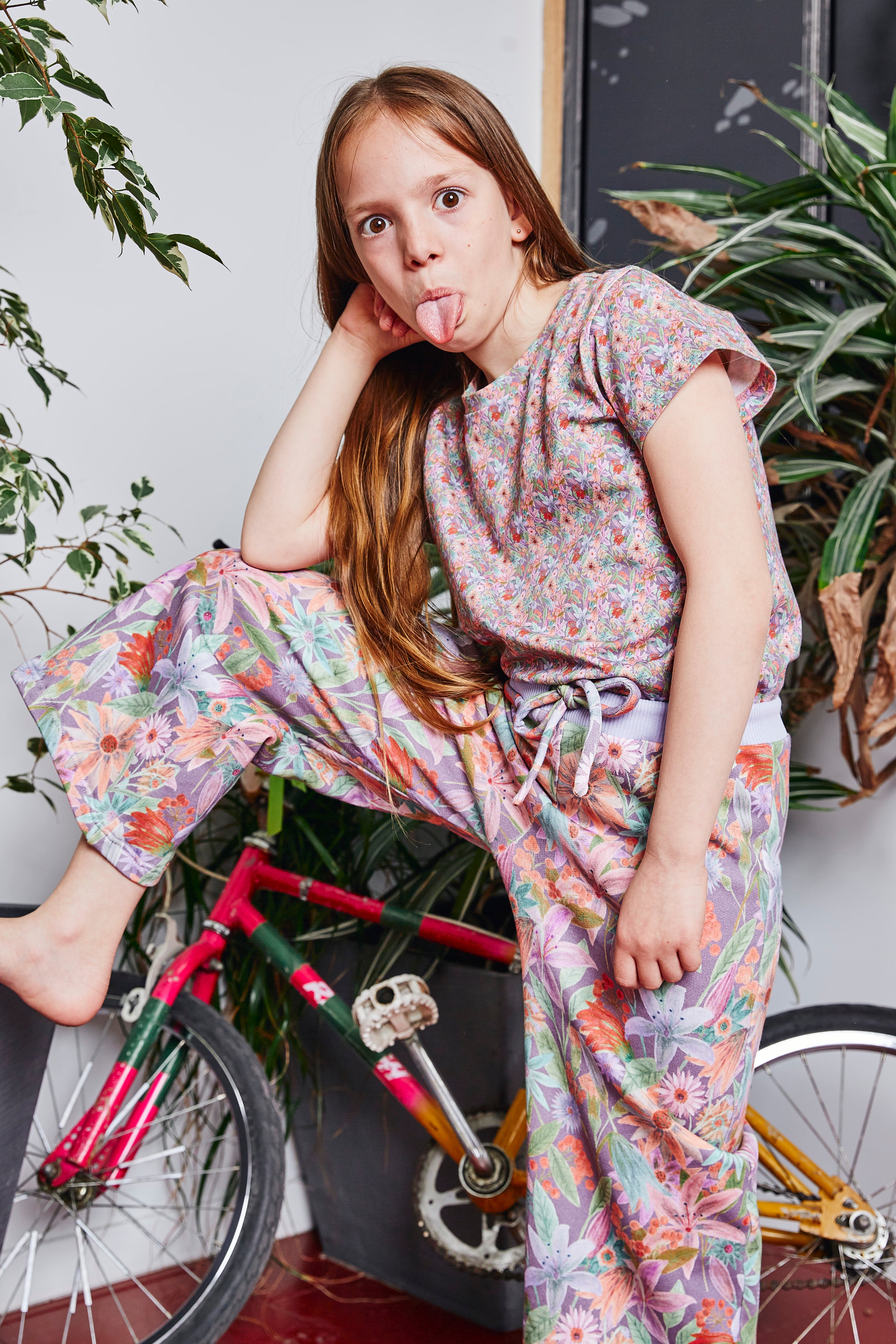 Kids organic cotton sweat pants.