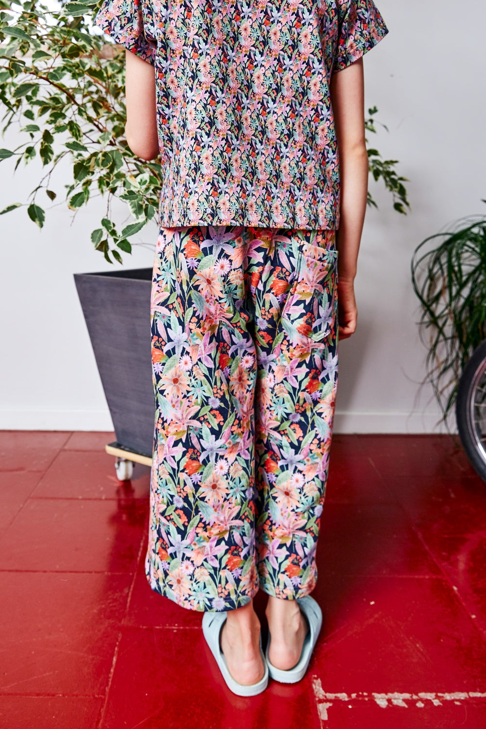 Kids organic cotton sweat pants.