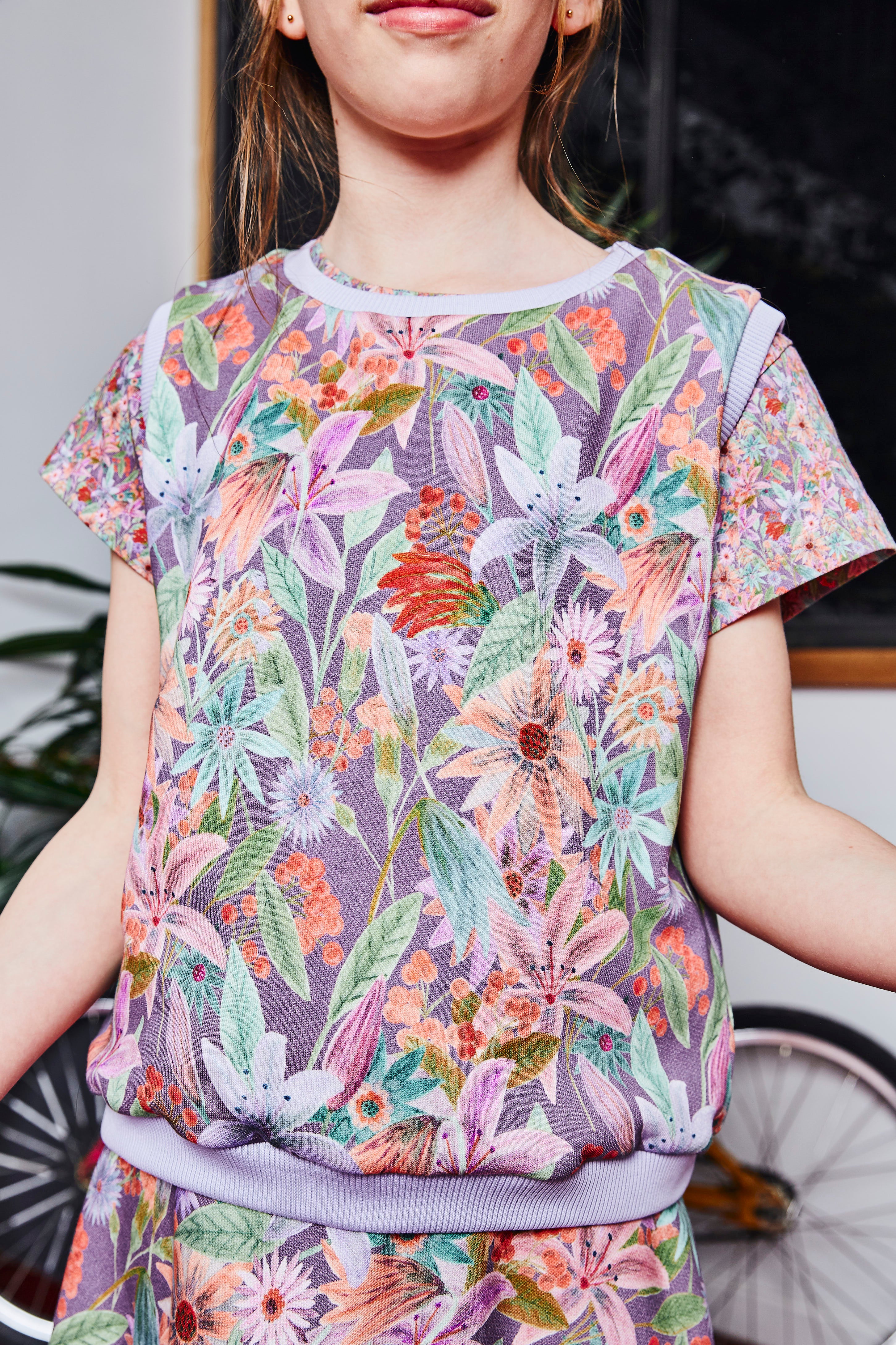 Kids organic cotton sweater vest.