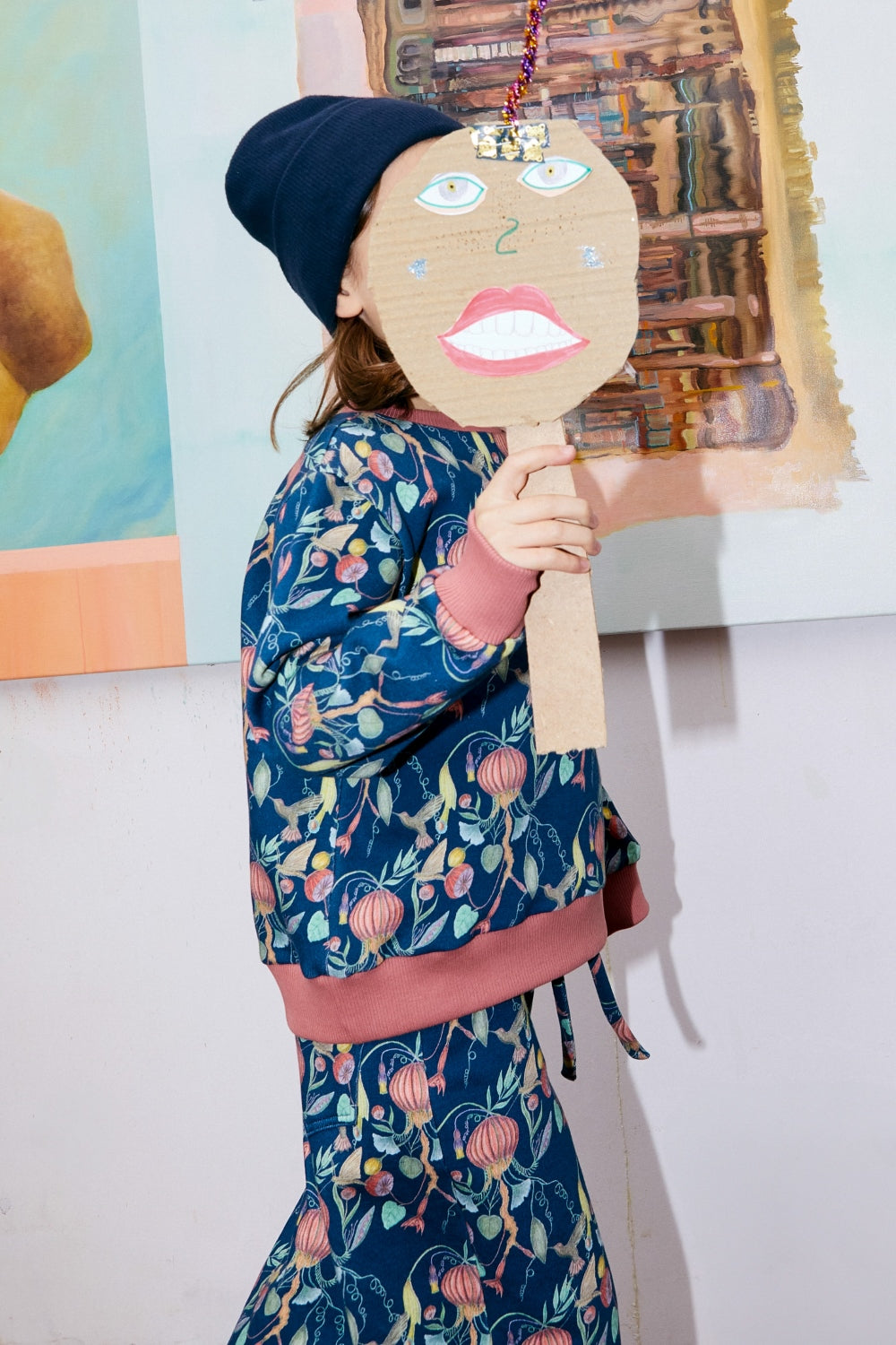 Girlish organic cotton sweatshirt.