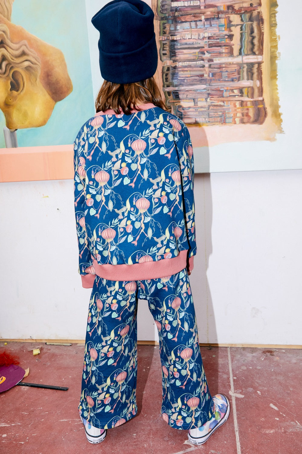 Girlish organic cotton sweatshirt.