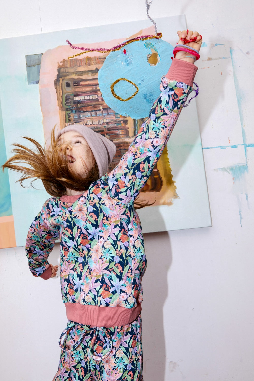 Girls organic cotton sweatshirt.