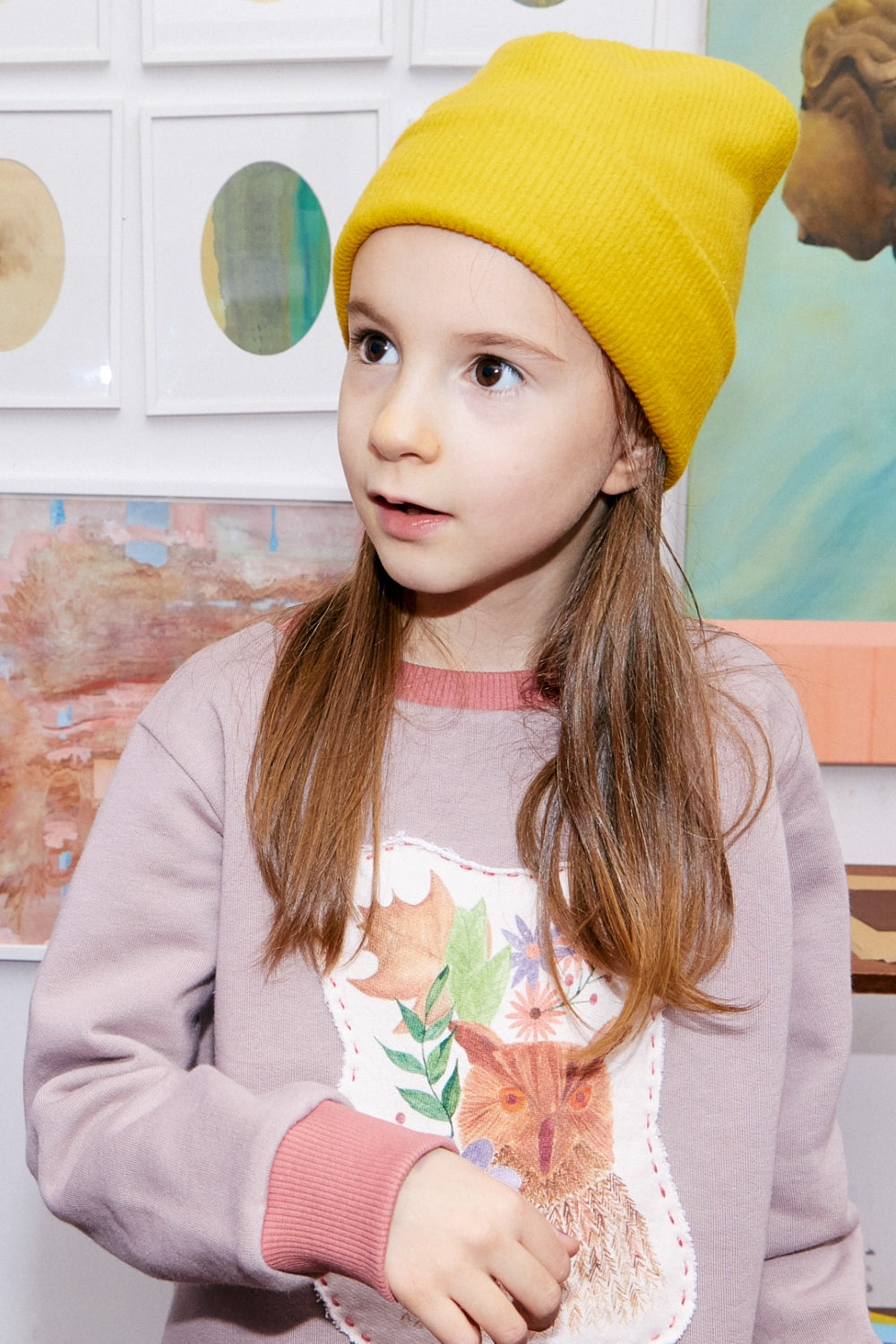 Girlish organic cotton sweatshirt.