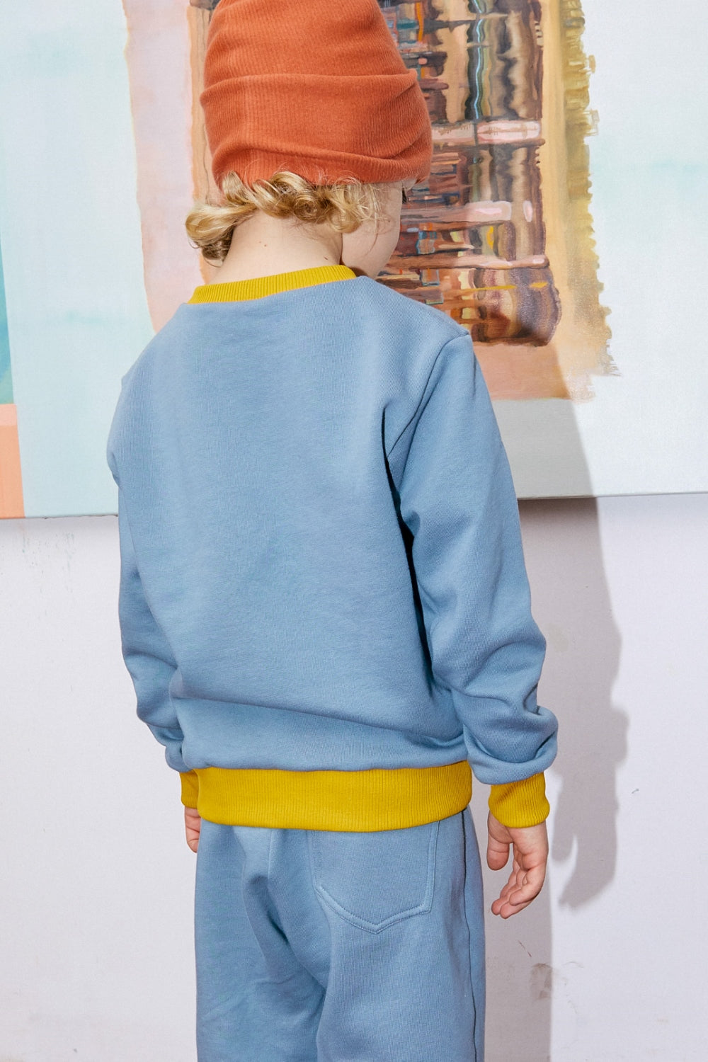 Kids unisex organic cotton sweatshirt.